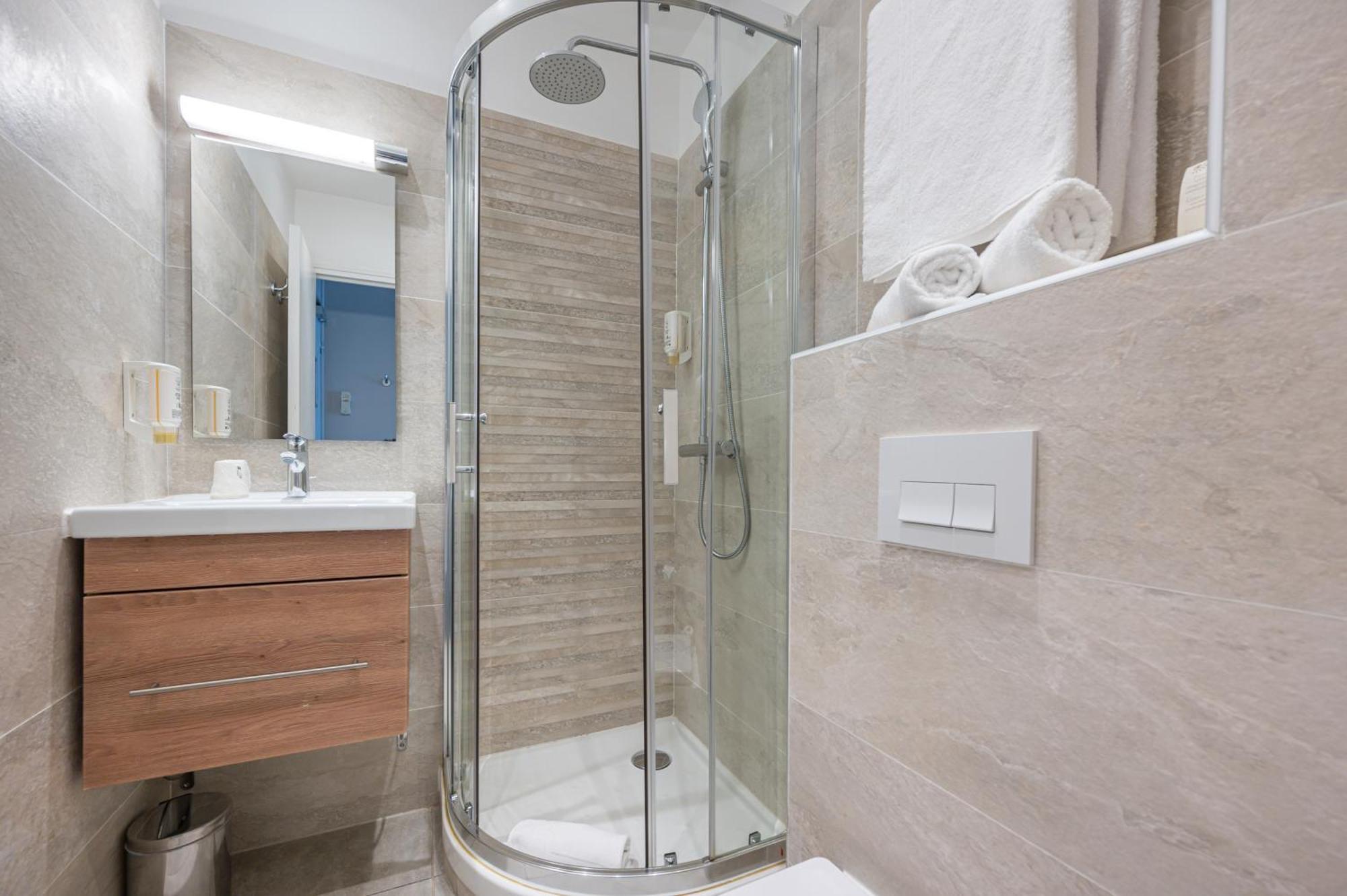Hotel Select โบลิเยอ-ซูร์-แมร์ ภายนอก รูปภาพ